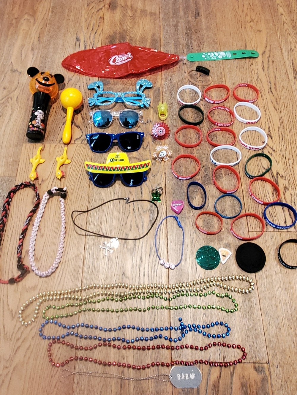Small Toy / Accessories / Party Favors Bundle (Disney Mickey Mouse Halloween